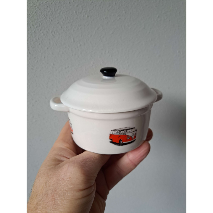 Stoofpotje 0.3L met Volkswagen bus, porselein D9xH8cm - handgemaakt