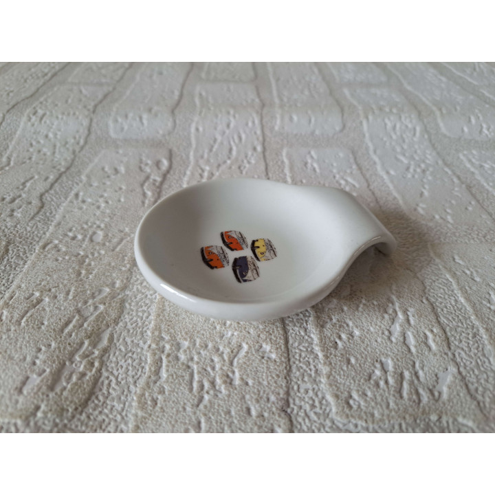 Amuseschaal met Volkswagen bussen, porselein 9x7x2cm - handgemaakt