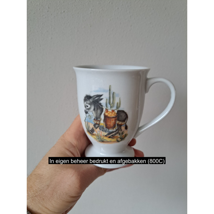 Beker mok met ezel en mandje, porselein D8.5xH11cm