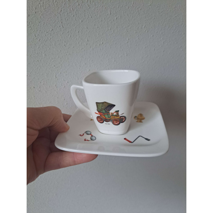 Kop en schotel Fiat 3 1/2 HP 1899, porselein 13.5x13.5x8.5cm - handgemaakt