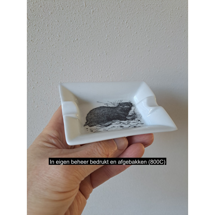 Asbak met Hamster, porselein 12x8.5x2.5cm