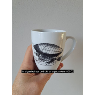 Beker mok met Steampunk luchtschip, porselein D8xH10cm