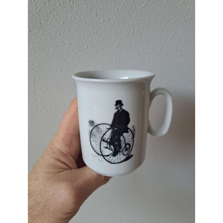 Beker mok met oldtimer fiets 1887, porselein D7.6xH9.5cm - handgemaakt