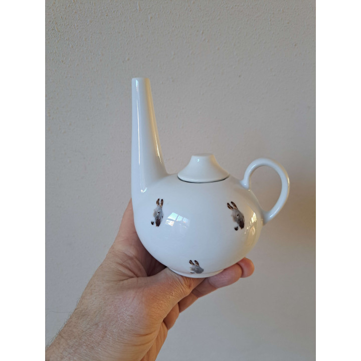 Theepotje met ezel opdruk, porselein 12x8.5x14cm - handgemaakt