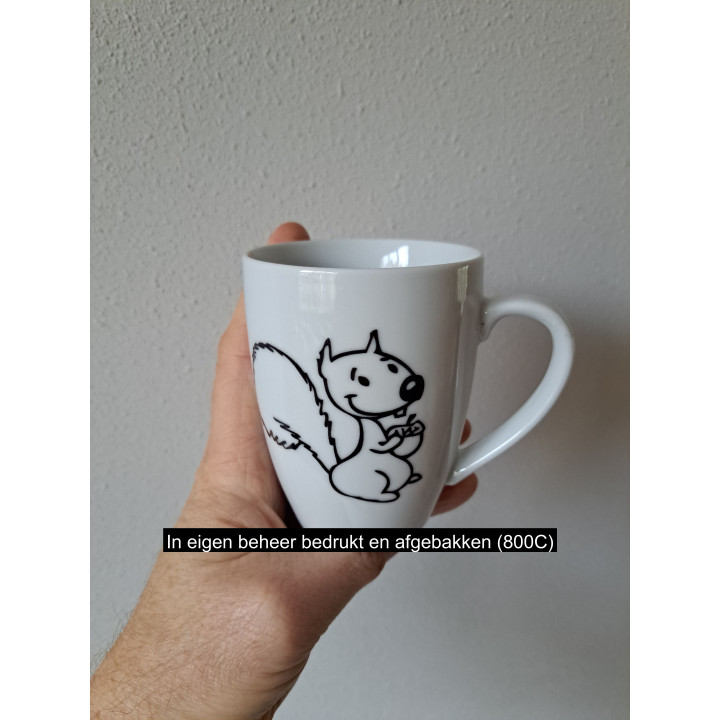 Beker mok met Eekhoorn, porselein D8xH10cm - handgemaakt