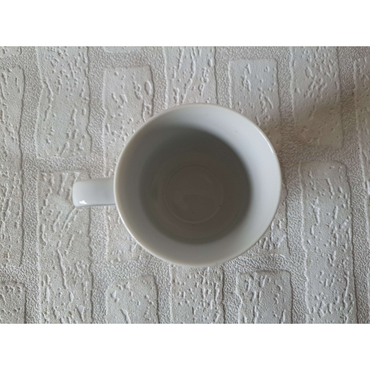 Beker mok met Voetbalspelers, porselein D8xH10cm - handgemaakt