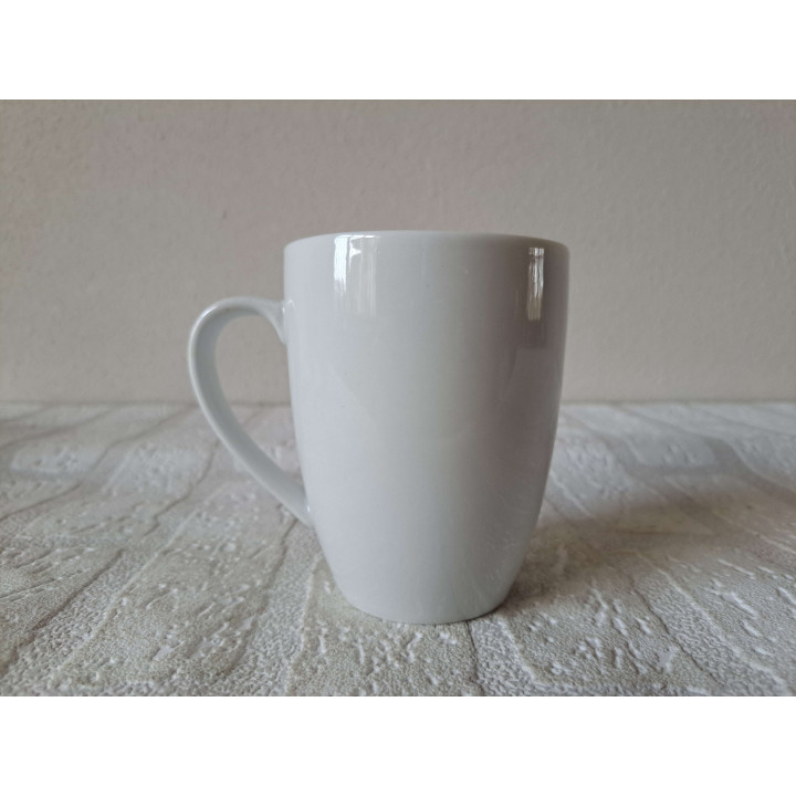 Beker mok met Vingerhoed en naald, porselein D8xH10cm - handgemaakt