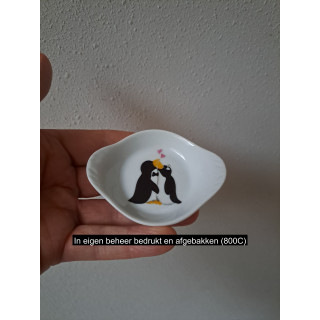 Amuseschaal met verliefde pinguin, porselein 9x7x2cm
