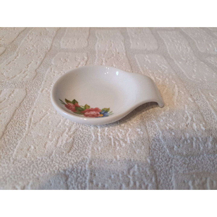 Amuseschaal met rozen bloemen, porselein 9x7x2cm - handgemaakt