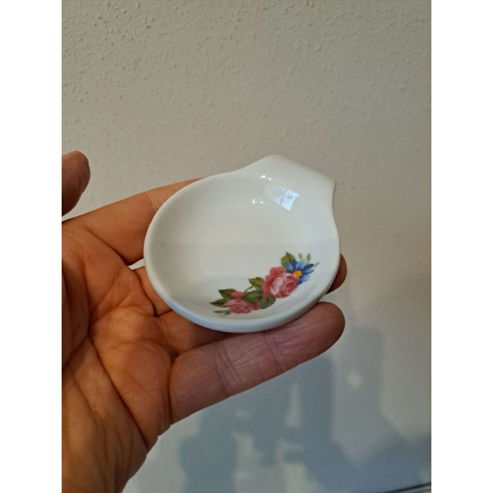 Amuseschaal met rozen bloemen, porselein 9x7x2cm - handgemaakt