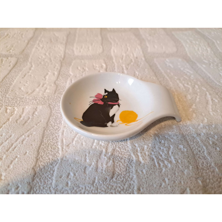 Amuseschaal met poes met breiwol, porselein 9x7x2cm - handgemaakt