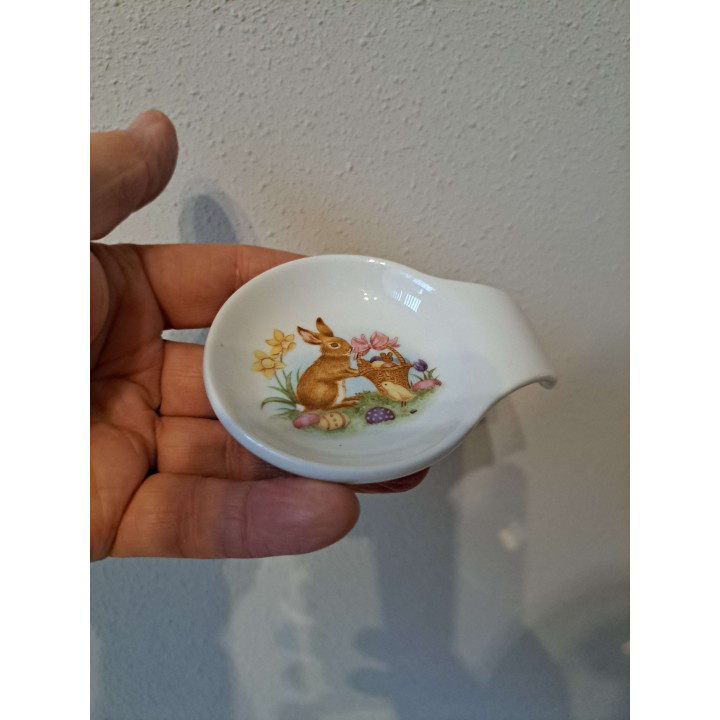 Amuseschaal met Paashaas en eieren, porselein 9x7x2cm - handgemaakt