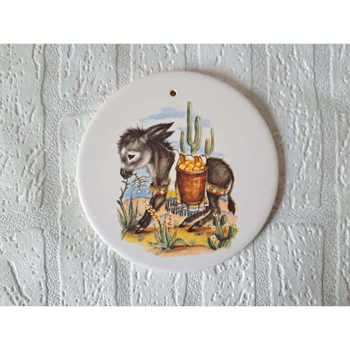 Kaasplank Wandtegel met Ezel met mand, aardewerk D15xH0.5cm - handgemaakt