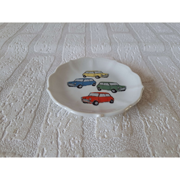 Schaaltje met Mini Cooper 1956, porselein D12xH1.5cm - handgemaakt