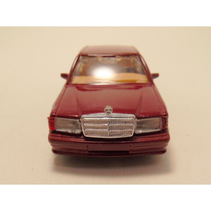 Mercedes 190 E 16 Corgi 1:38 roodbruin