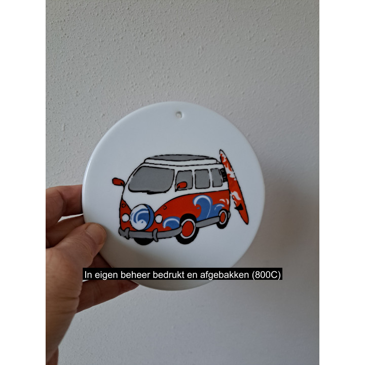 Kaasplank Volkswagen met surfplank, porselein D16xH0.5cm rn