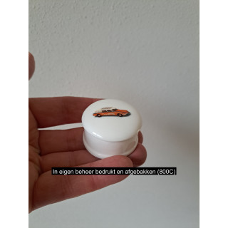 Pillendoosje met Citroen DS 21 break, porselein D4.5xH2.5cm