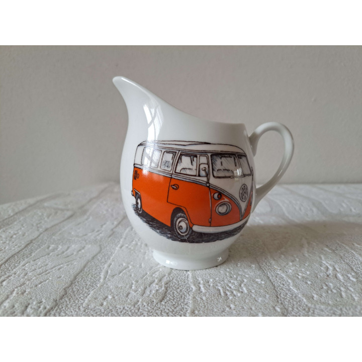 Melkkan met oranje Volkswagen bus, porselein 12x8x11.5cm - handgemaakt