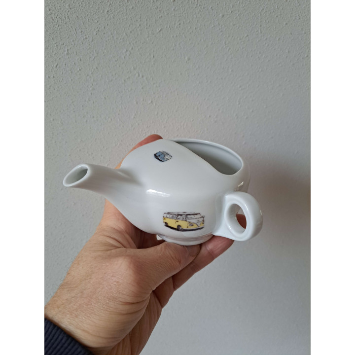 Melkkan met Volkswagen bussen, porselein 14x12x8cm - handgemaakt