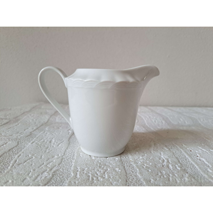 Melkkan met oranje Volkswagen bus, porselein 12x7.5x9cm - handgemaakt