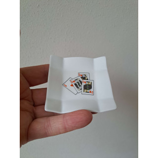 Amuse schaaltje van porselein met speelkaarten 8x8x1.5cm - handgemaakt