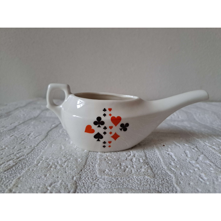 Melkkan met Speelkaarten symbolen, porselein 16x6.5x6cm- handgemaakt