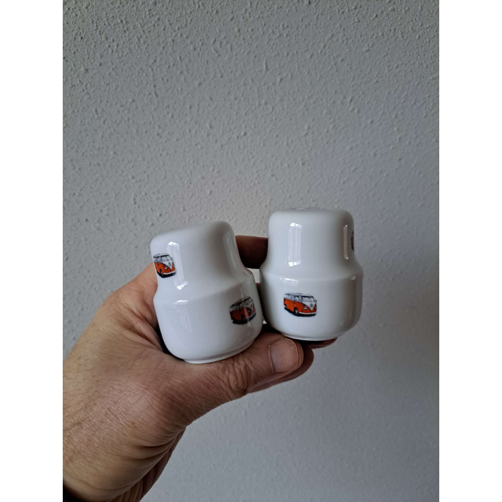 VW Bussen Peper Zoutstel Porselein D4.5xH6cm - Kleurrijk