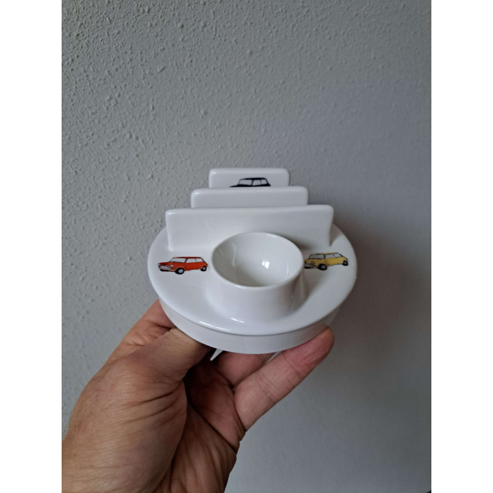 Eierdopje, toasthouder Mini Cooper 1956, porselein D11.5xH5cm - handgemaakt