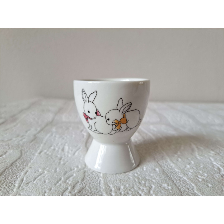 Eierdopje met konijnen, porselein D5xH6cm - handgemaakt