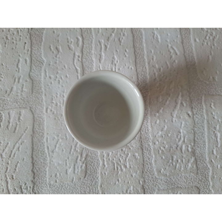 Eierdopje met konijnen, porselein D5xH6cm - handgemaakt