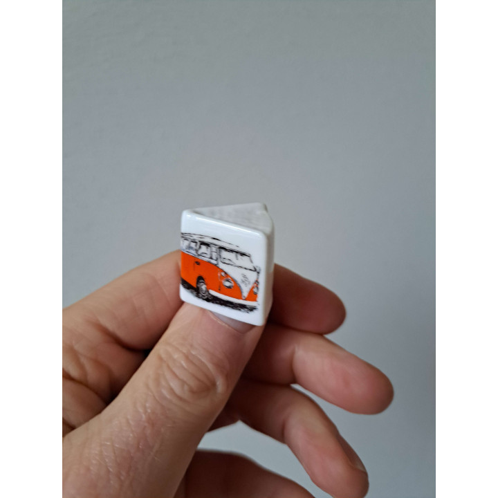 Boekje met oranje Volkswagen bus, porselein 2.5x2.5x2.5cm - handgemaakt