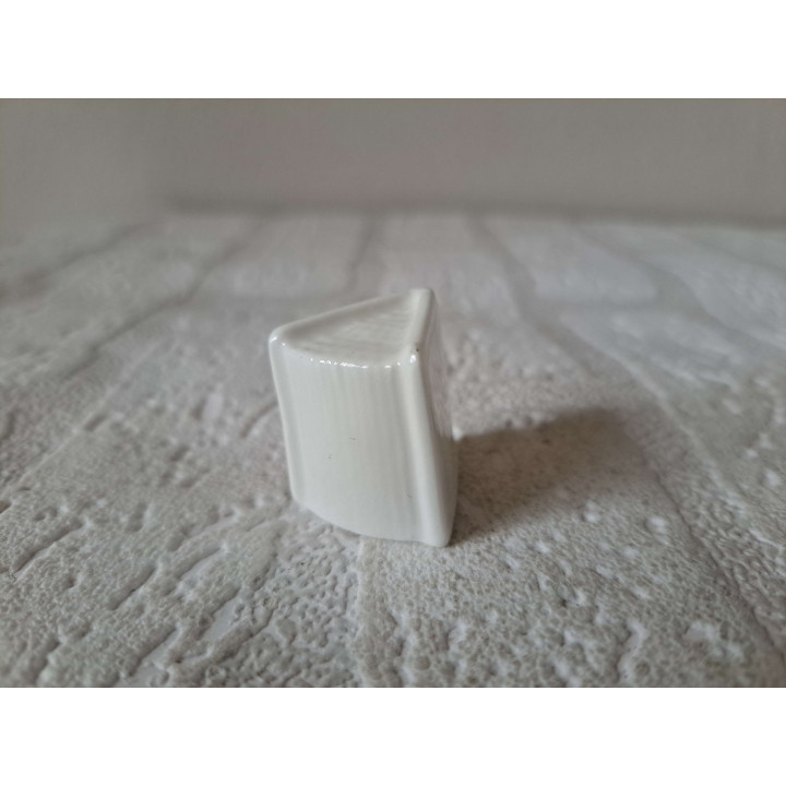 Boekje met Volkswagen combi bus, porselein 2.5x2.5x2.5cm - handgemaakt