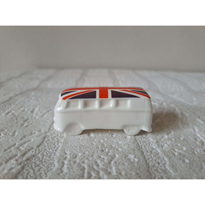 Volkswagen bus Engelse vlag, porselein 6x2.5x2.5cm - handgemaakt