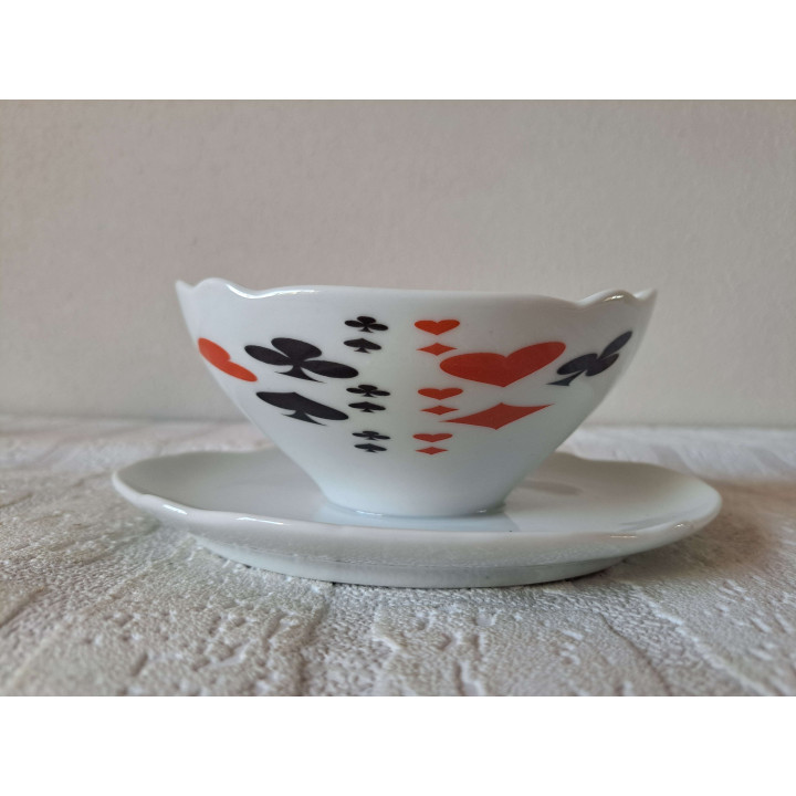 Soepkom met speelkaart symbolen, porselein 18x14.5x7cm - handgemaakt