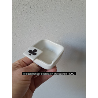 Asbak met speelkaart symbool Klaveren, porselein 7x8.5x4cm