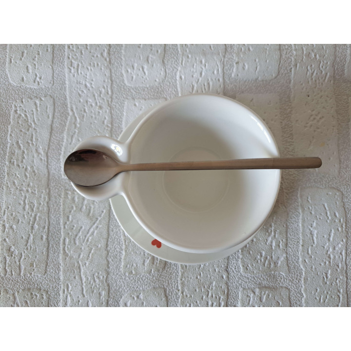 Kop en schotel met speelkaarten Harten, porselein 18x15x8cm - handgemaakt