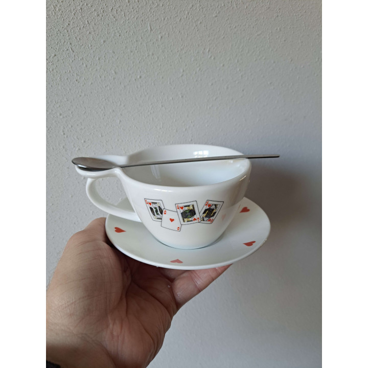 Kop en schotel met speelkaarten Harten, porselein 18x15x8cm - handgemaakt