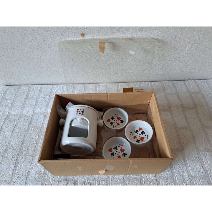 Fondueset met speelkaart symbolen, porselein 35x24x15cm - handgemaakt