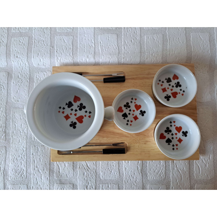 Fondueset met speelkaart symbolen, porselein 35x24x15cm - handgemaakt