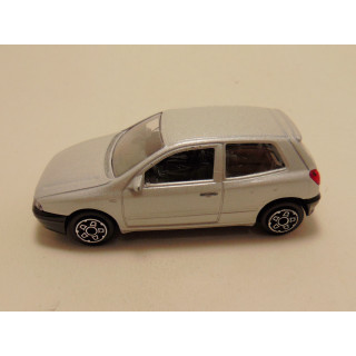 Fiat Bravo 1:43 Bburago zilverkleurig