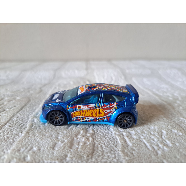 Ford Fiesta 2012 Hot wheels 2017-210