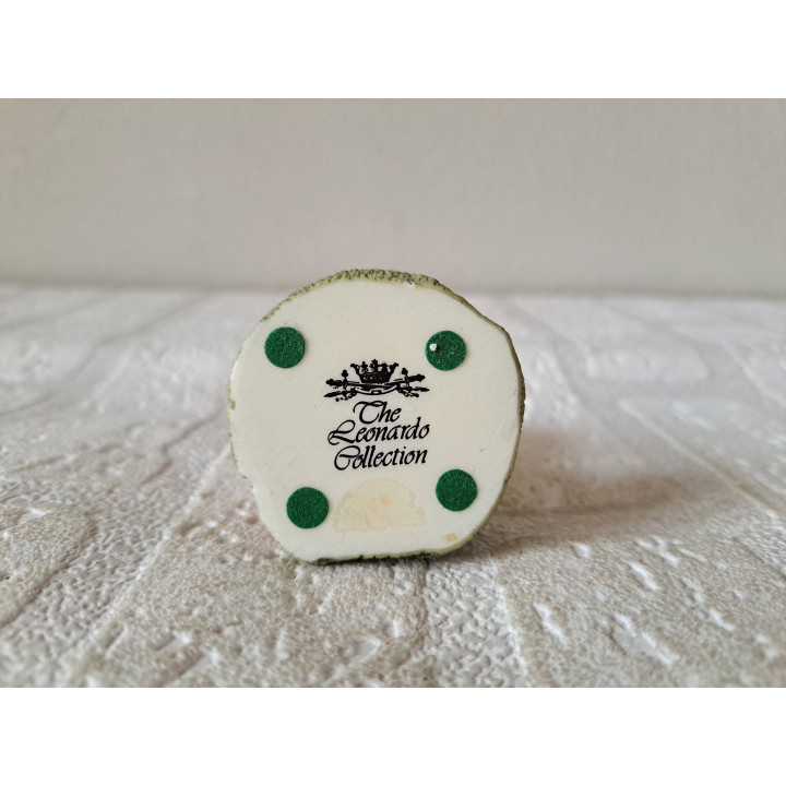 Veldmuis met kastanje van kunsthars The leonardo collection - dierfiguren