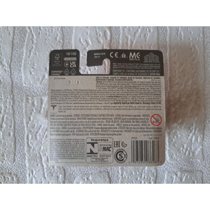 Tesla Model Y Matchbox 2022-018 - modelauto