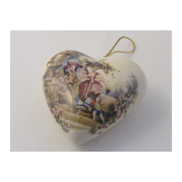 Reukbol in een vorm van een hart met kledendracht Lownds Pateman