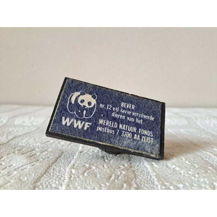 Verzilverde Bever op houten plateau, WNF 8.5x4.5x5.5cm - dierfiguren