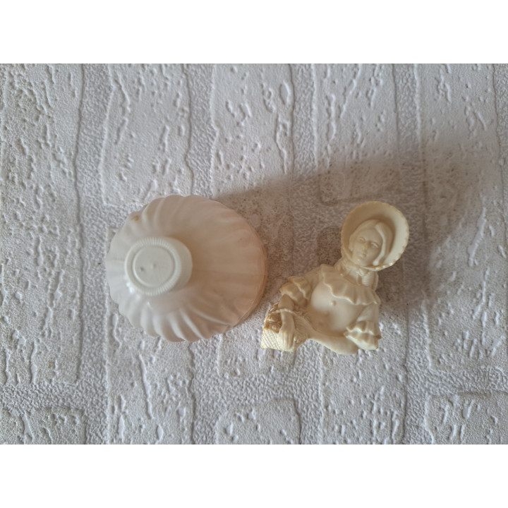 Victoriaanse mode, cologneflesje Avon, jaren 70, D6.5xH15cm - avon