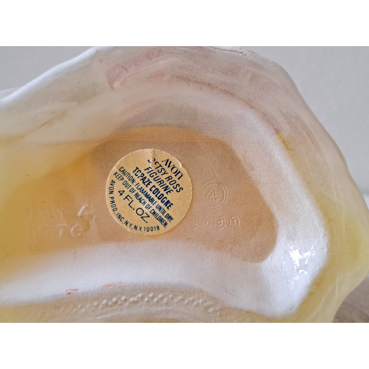 Betsy Ross, cologneflesje Avon, jaren 70, 10.5x7x14cm - avon