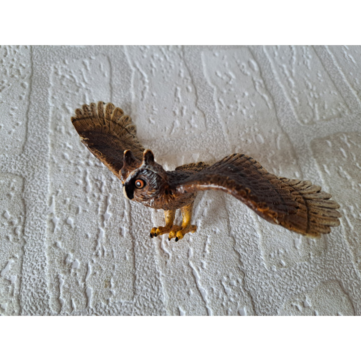 Uil met open vleugels, rubber 14.5x6.5x4.5cm - Verzamelobjecten