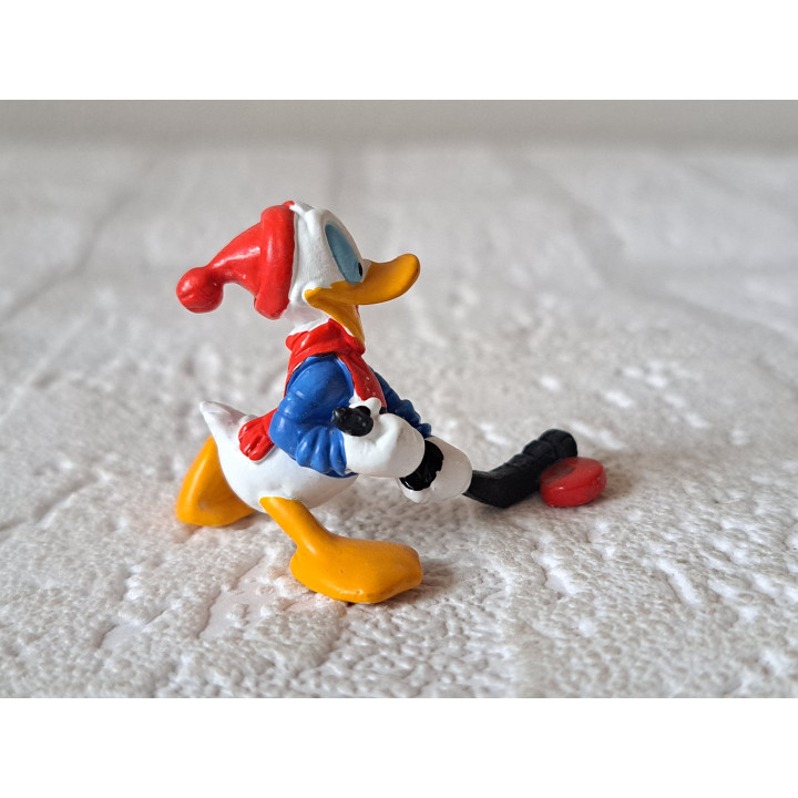 Donald Duck Hockey Disney Rubber Beeldje 4cm