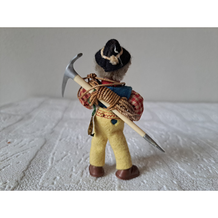 Bergbeklimmer, Norwa Mecki Schuster, kunststof 4.5x2x9cm - Verzamelobjecten